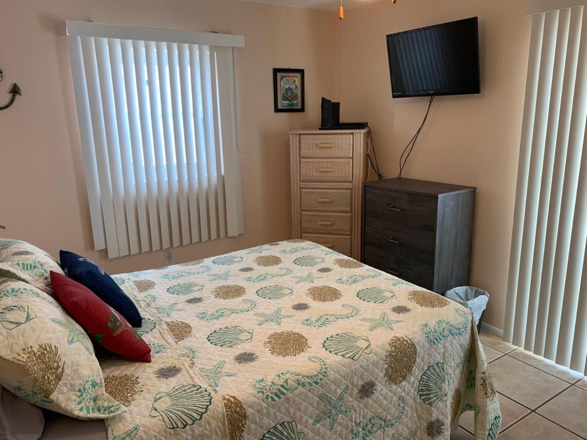Michaels -Beachside Bungalows St. Pete Beach Eksteriør billede